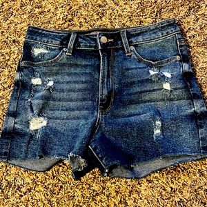 3/18 NWOT jean shorts